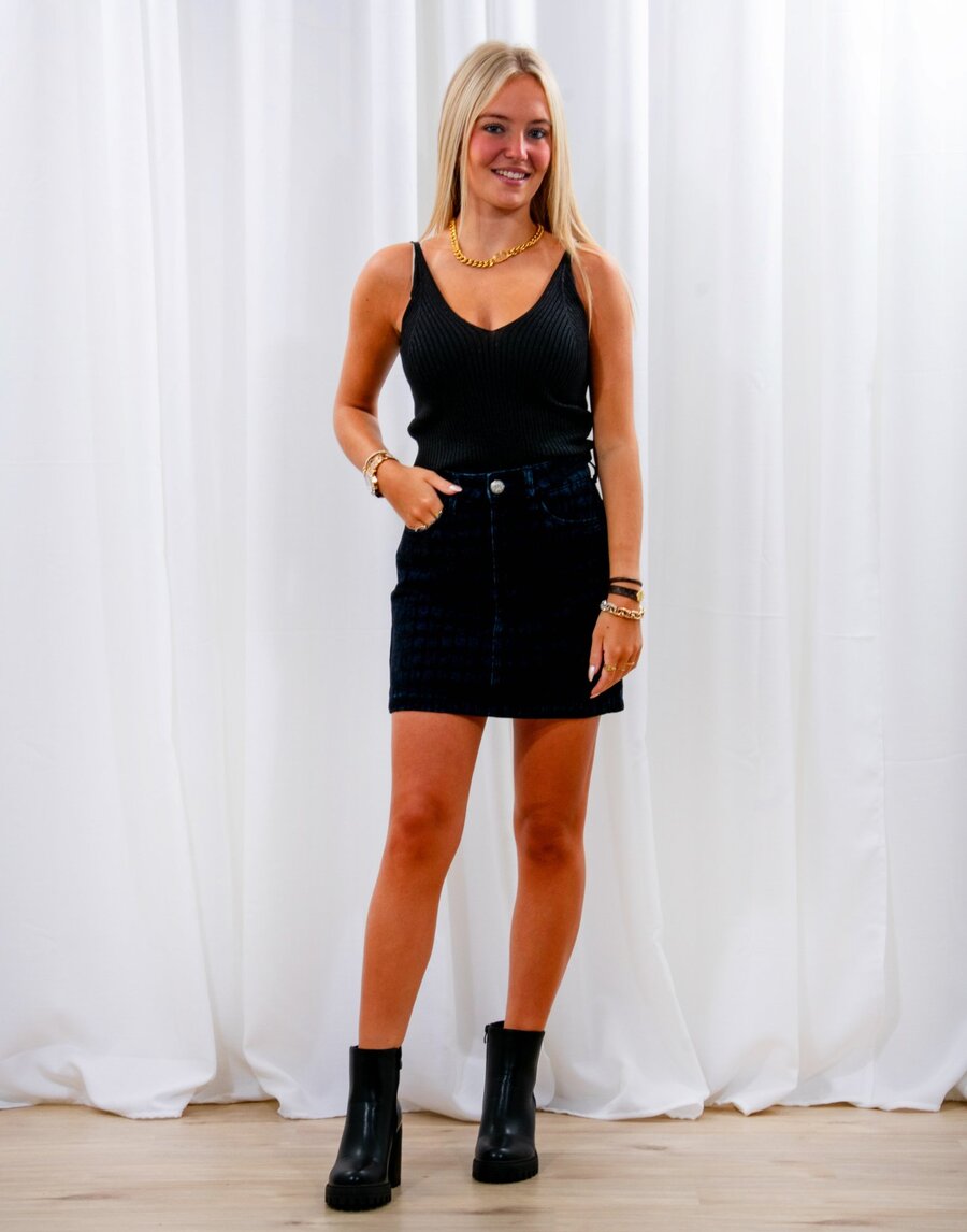 173296_02_46921.jpg