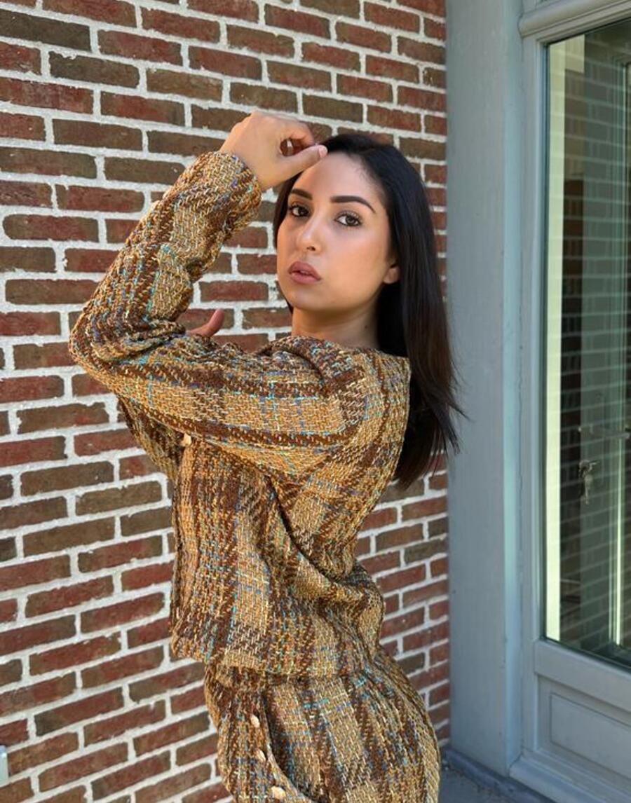 173686_02_66643.jpg