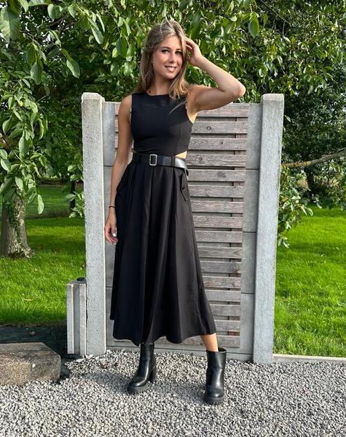 Jurk mouwloos Romy zwart