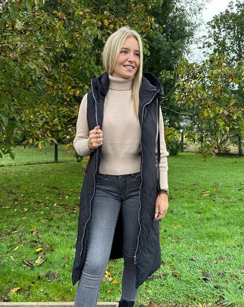 lange bodywarmer Emma met ritsen opzij zwart