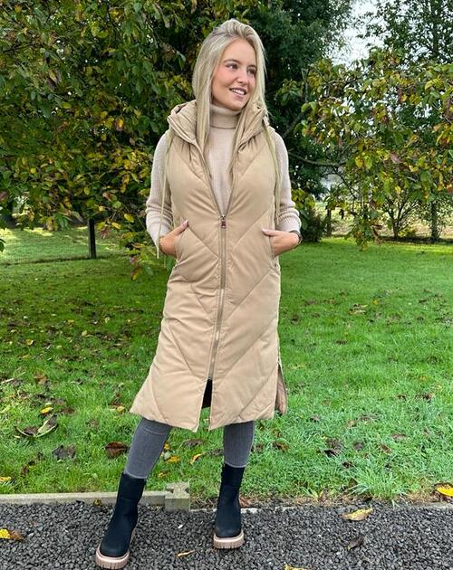 lange bodywarmer Emma met ritsen opzij zwart