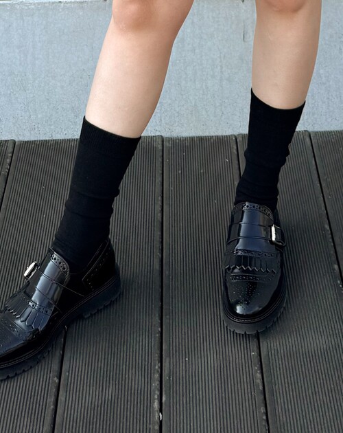 Lage schoen met gesp