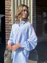 bloes lange mouw gestreept met fluo accent 
