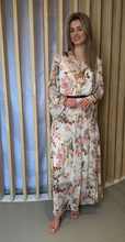 Lange jurk met bloemenprint beige