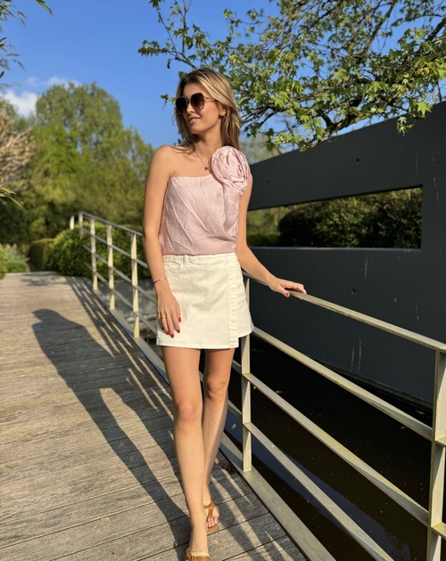 bloesje one shoulder met bloem - 2