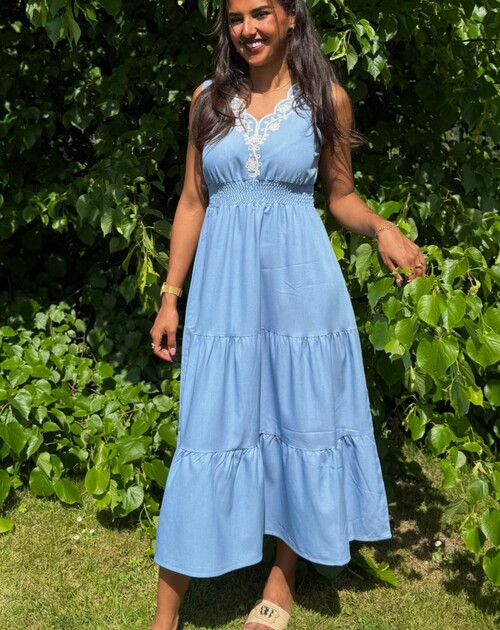 jurk mouwloos jeans met broderie