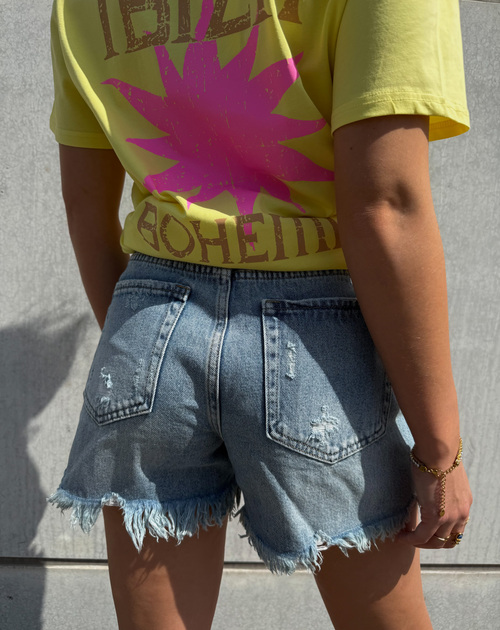 Short jeans