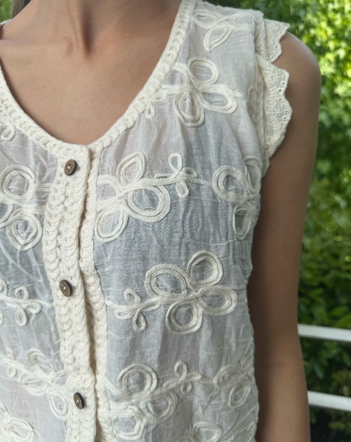 gilet met knoopjes