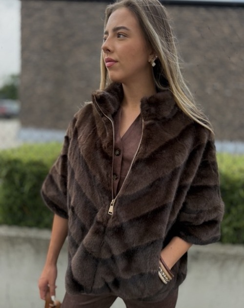 vest kort
