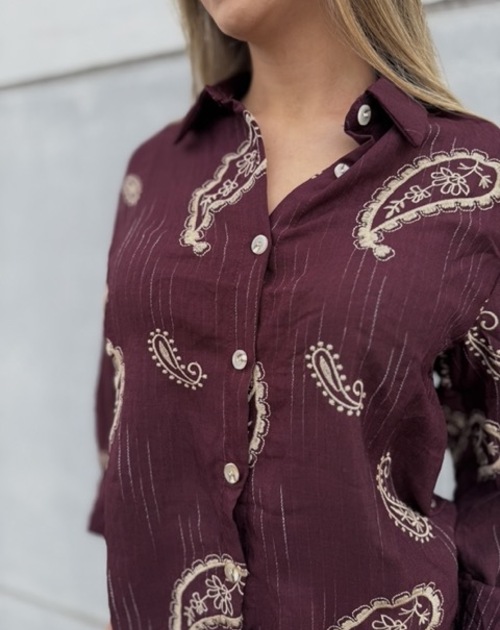 Bloes lange mouw met broderie
