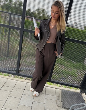 thumbnail - 179798_01_IMG_3933.jpg