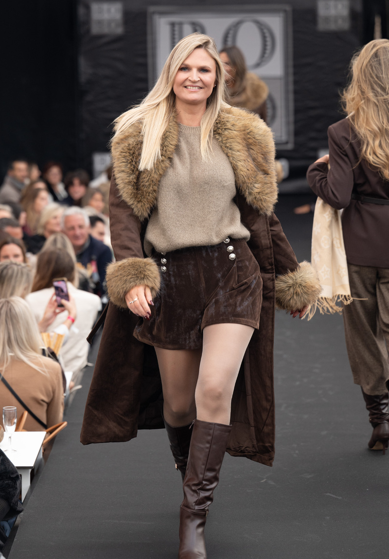 Look 3 daphne