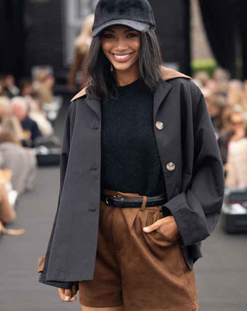 parka zwart met contrastkraag